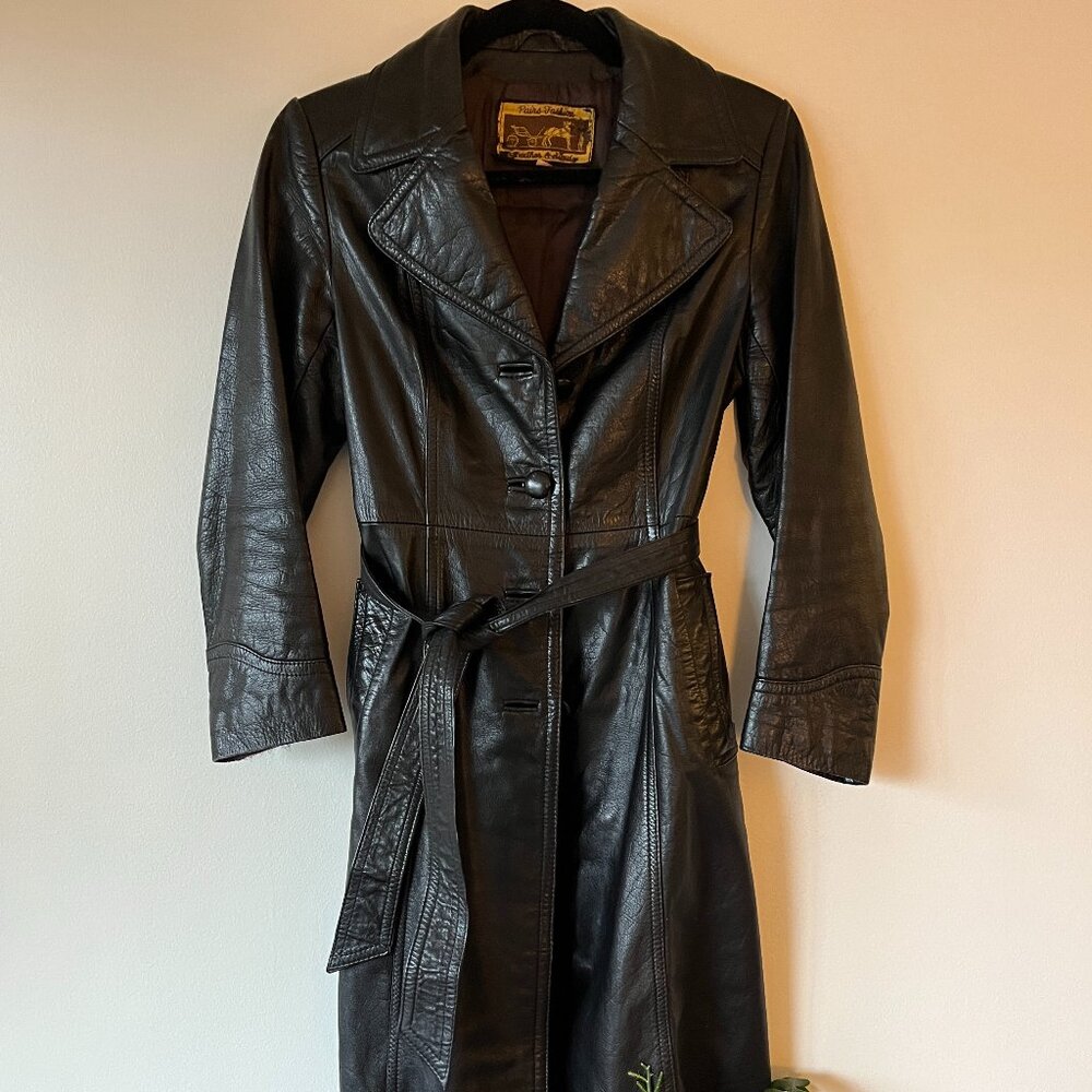 Women's Black Leather Trench Coat - Classic Belted Style